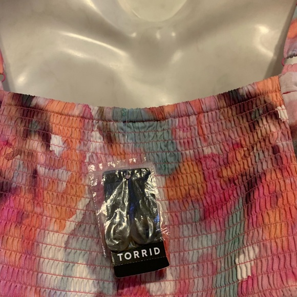 NWT torrid size 4 watercolor tank - Picture 9 of 10